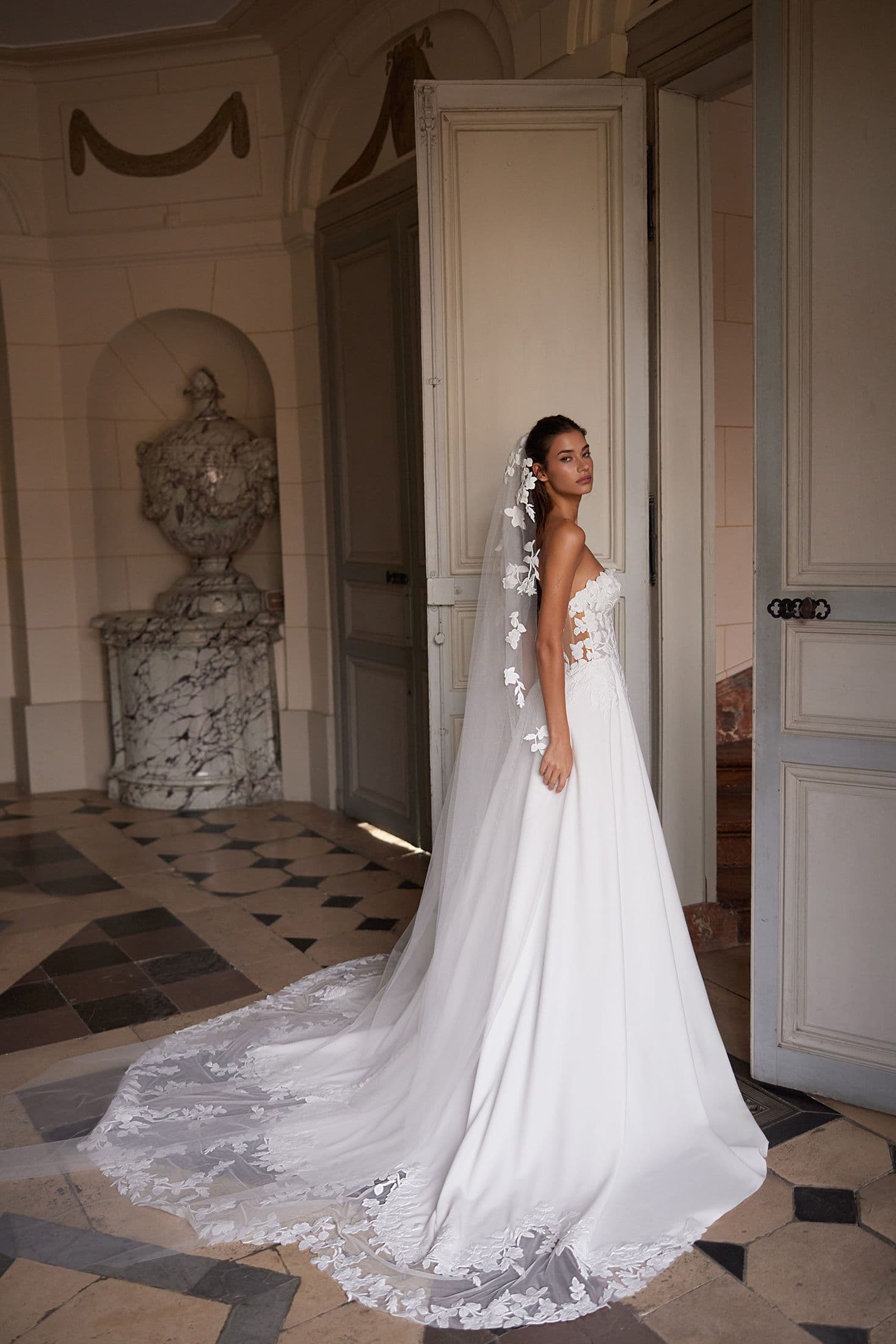 Mirella 579 - image 4