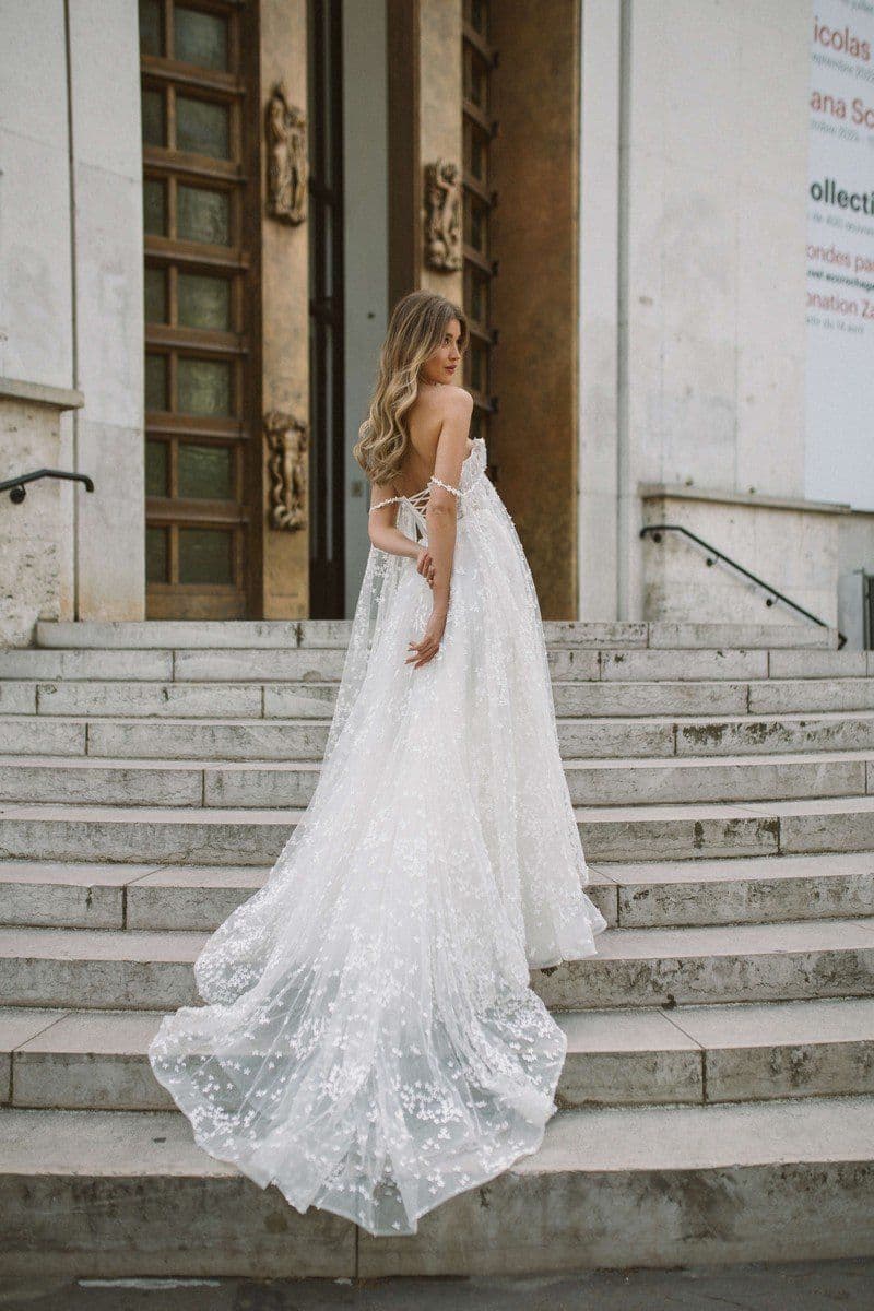 Behati - image 7