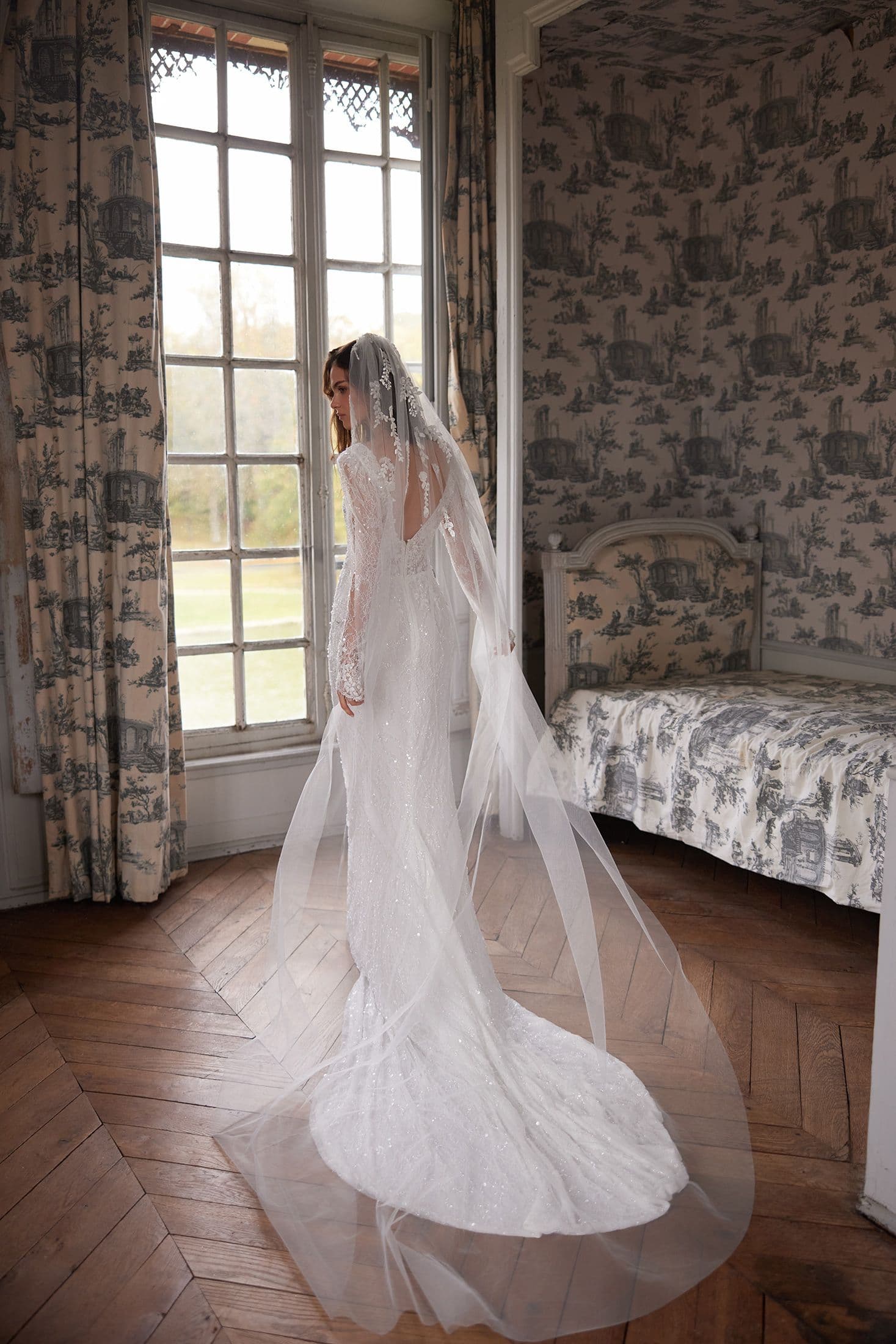 Daniella 561 - image 6